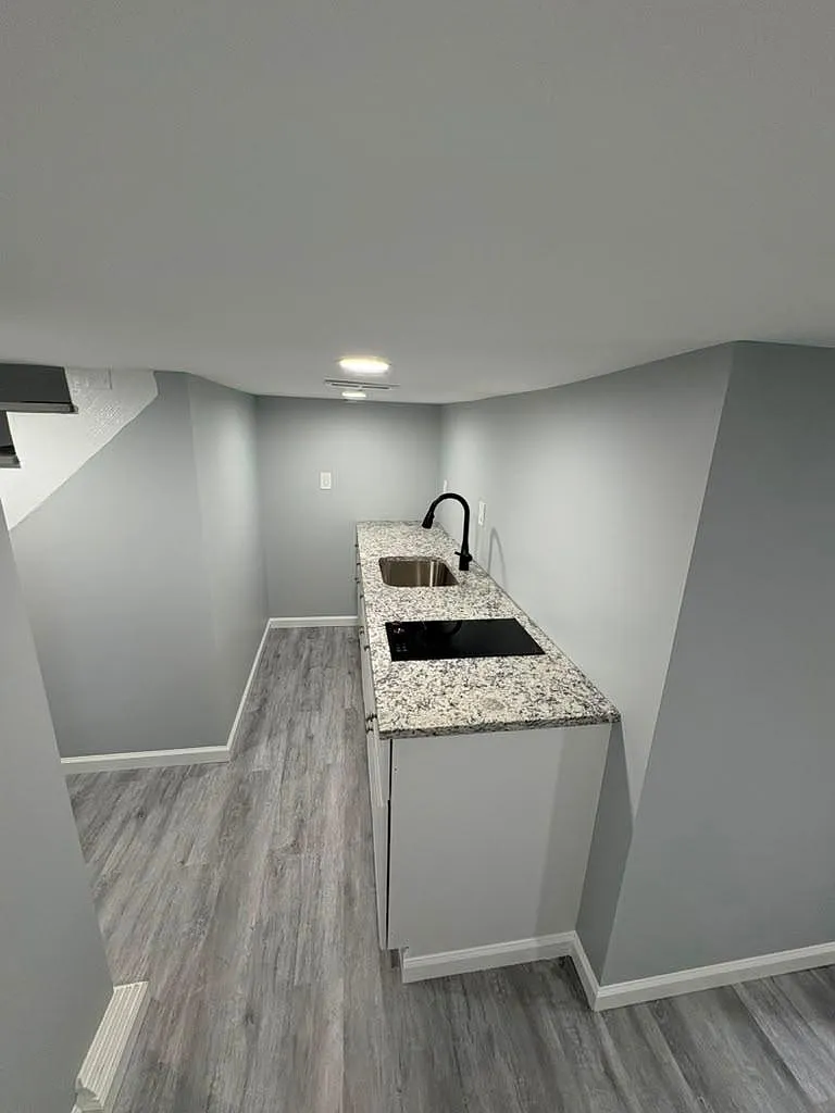 1 bed, 728 sqft, $995 — Photo 4