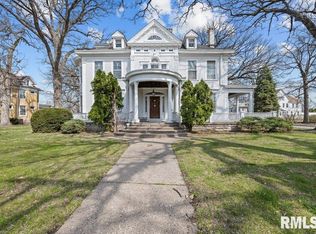 810 E Locust St, Davenport, IA 52803