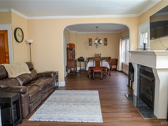 3rd image of 68 Hedwig Ave