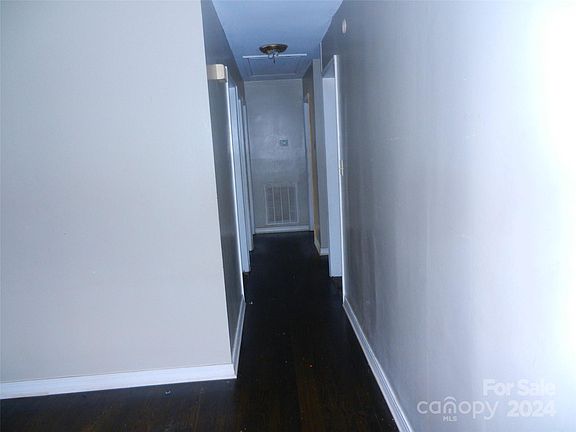 4th image of 508 Butler Ct