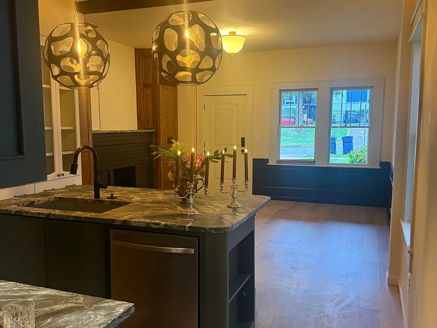 1 bed, 825 sqft, $1,400 — Photo 4