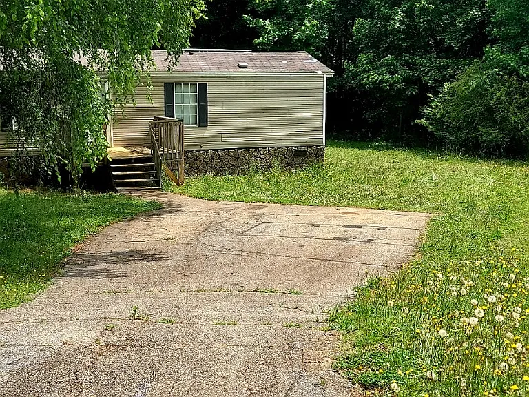 5 Holden Ct — Photo 3