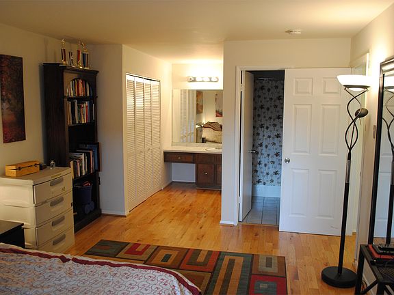 3rd image of 210 Victor Pkwy Unit 210F