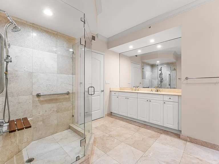 550 SE Mizner Blvd #B501 — Photo 16