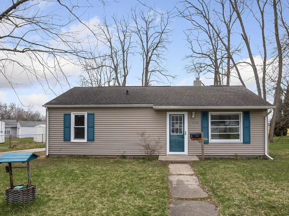 2112 Baldwin Dr, Niles, MI 49120