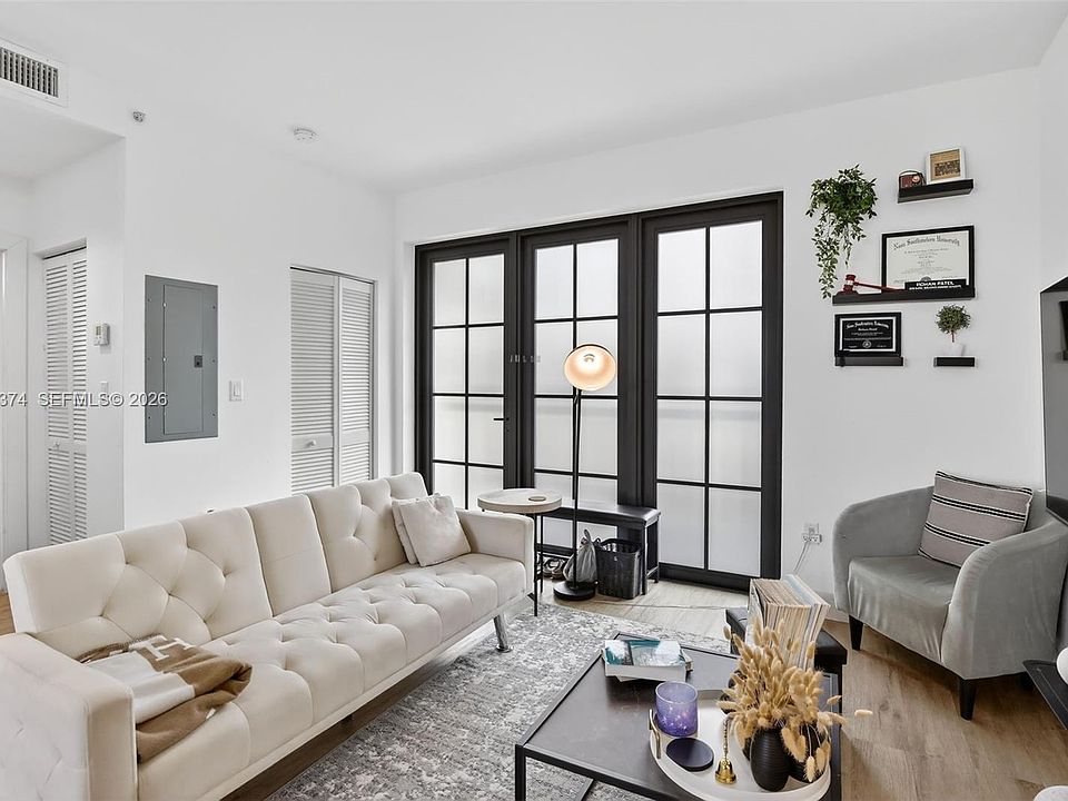 1st image of 4100 SW 64th Ave Unit 301
