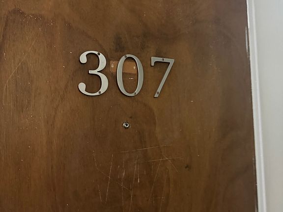 2nd image of 6818-2 N Wayne Ave #307