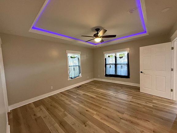 5th image of 701 18th St