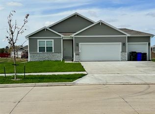 7108 Harlan Eddy Dr SW, Cedar Rapids, IA 52404