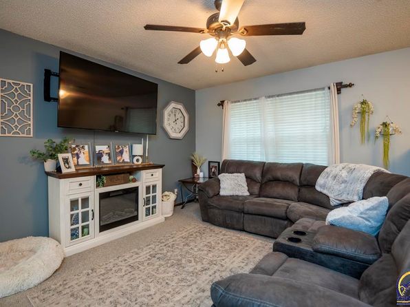 4200 SW 33rd Ter, Topeka, KS 66614