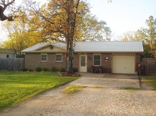 6015 Waggoner St, Paris, TX 75462