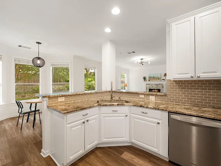 7016 Bending Oak Rd — Photo 13