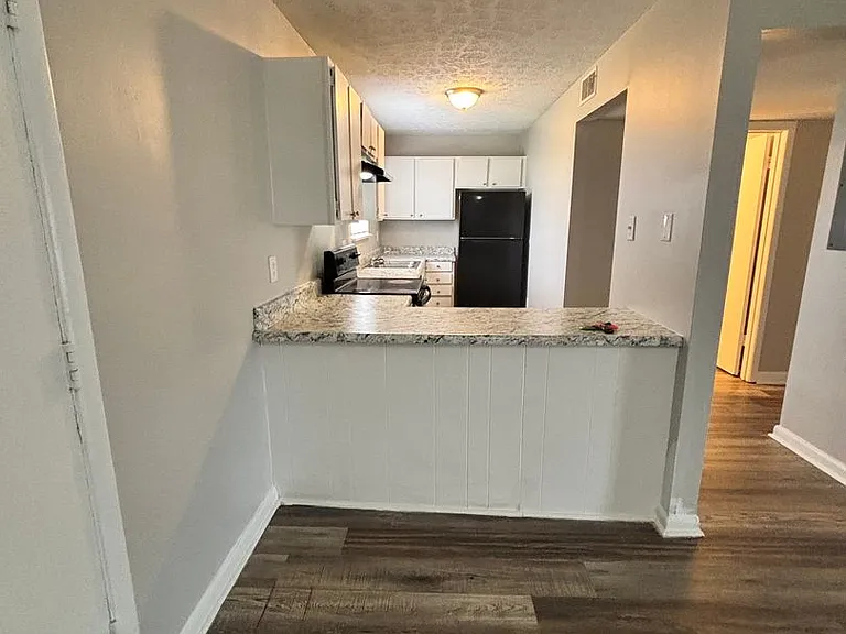 Blakely Place Apartments — Photo 3