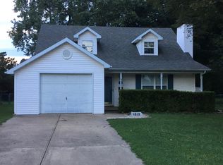 1819 Forest St, Carthage, MO 64836