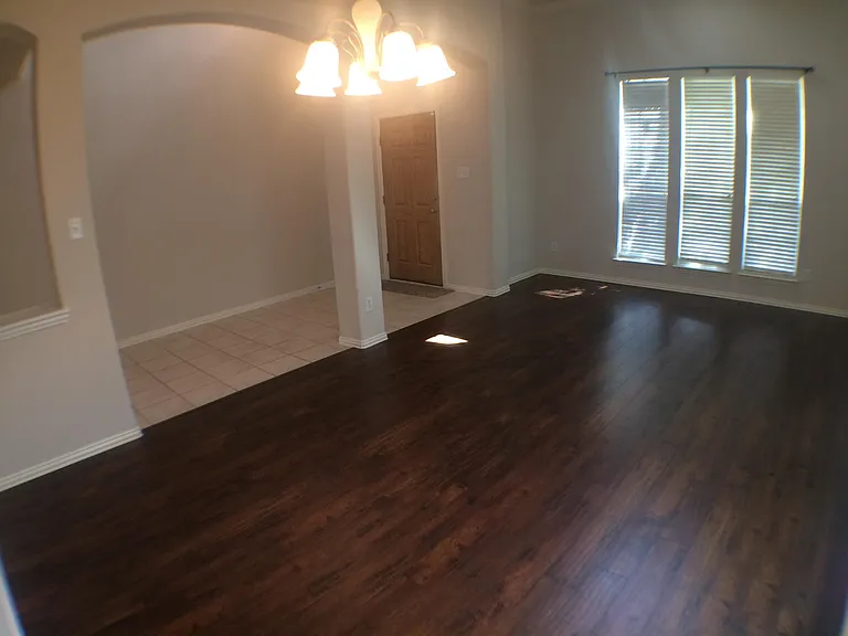 2401 Morning Dew Dr — Photo 10
