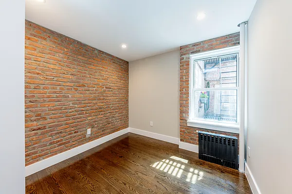 Rented by Douglas Elliman | media 14