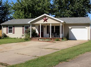 506 Wildwood Ct, Robinson, IL 62454