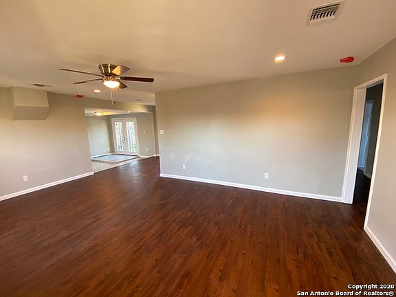 2nd image of 403 E Formosa Blvd