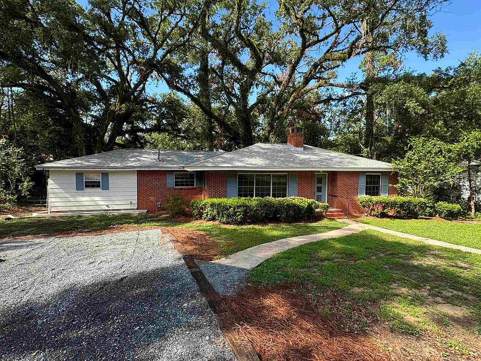1st image of 2213 Amelia Cir