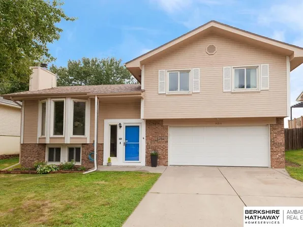 14216 S 35th St, Bellevue, NE 68123