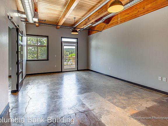 2nd image of 1133 NW Wall St Ste 220