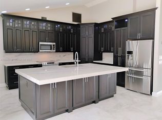 9654 Sun Pointe Dr, Boynton Beach, FL 33437