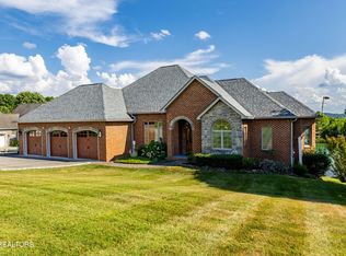 125 Indian Shadows Dr, Maryville, TN 37801