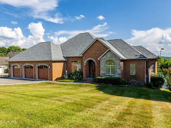 125 Indian Shadows Dr, Maryville, TN 37801
