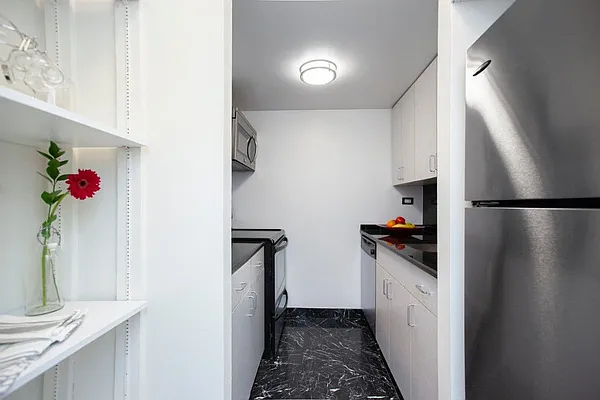 Rented by Global Realty Opportunities | media 16