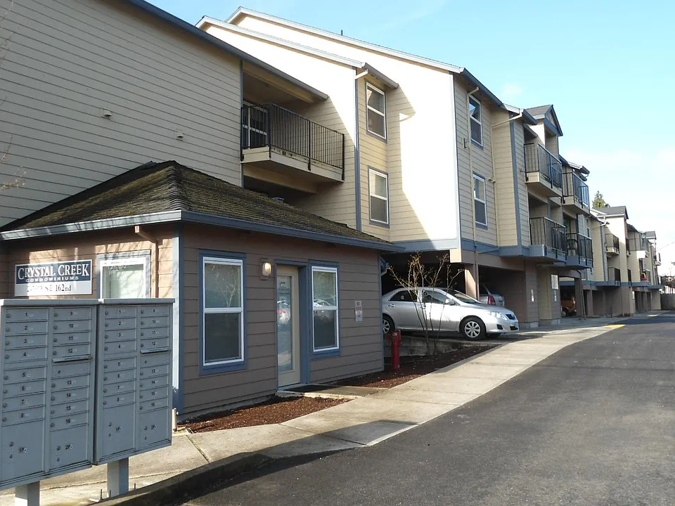 319 SE 162nd Ave #301