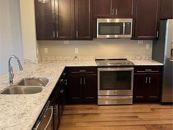 5th image of 117 Wren St #15