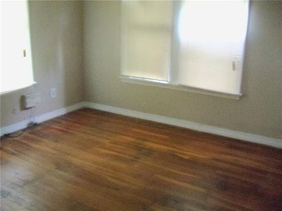 5th image of 1811 Avenue K