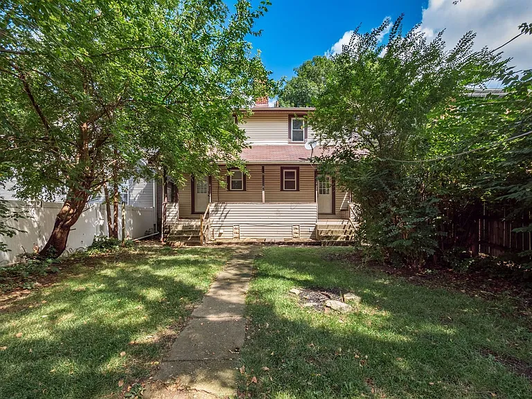 385 13th Ave — Photo 21