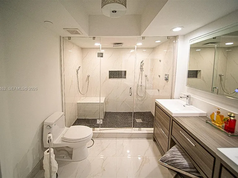 16445 Collins Ave #425 — Photo 19