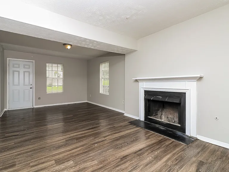 871 Highland Ter NE — Photo 9