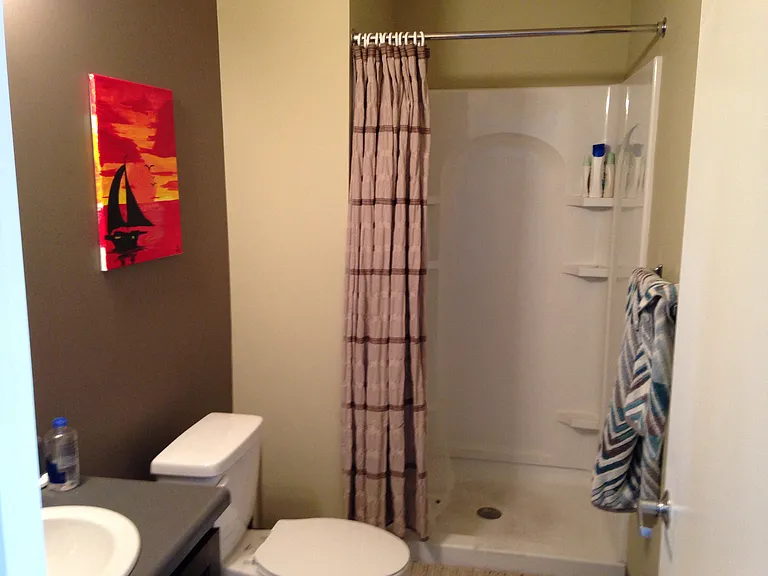 566 S 4th St — Photo 20