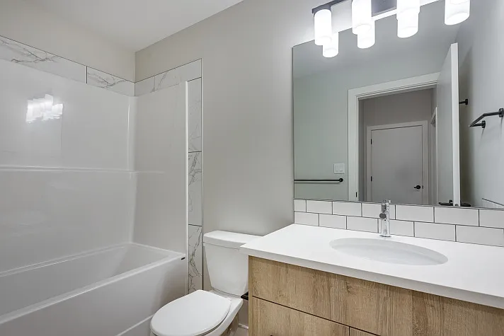 7 Station Dr — Photo 17