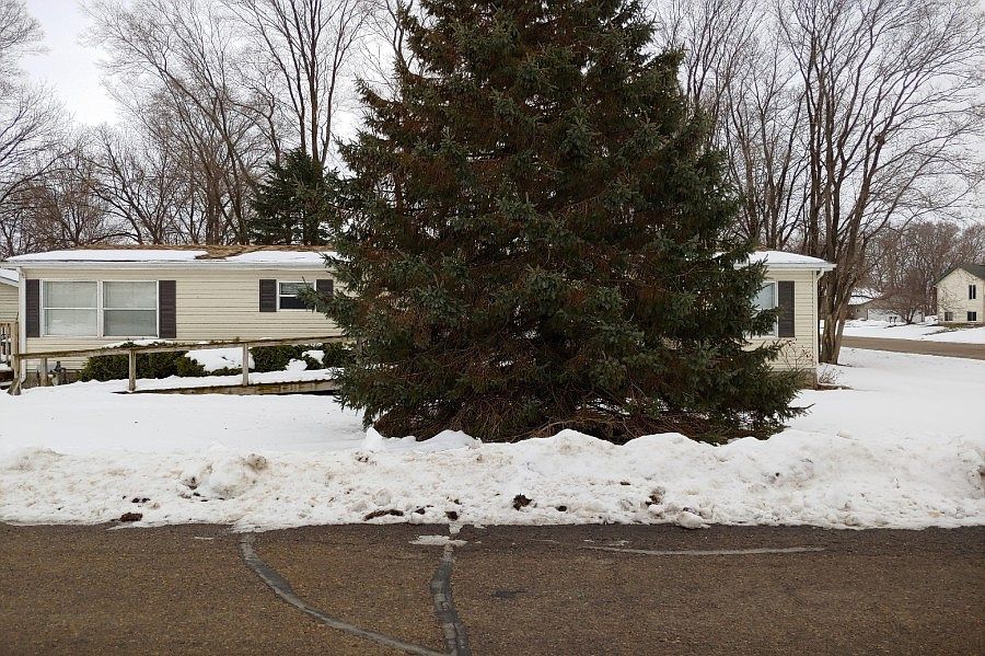 1st image of 204 W Thruen St