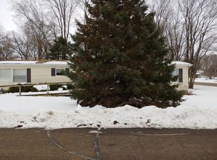 204 W Thruen St, Morristown, MN 55052