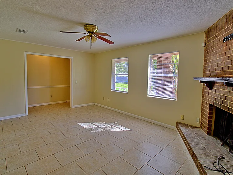 1040 Charles C Frasier Blvd — Photo 5