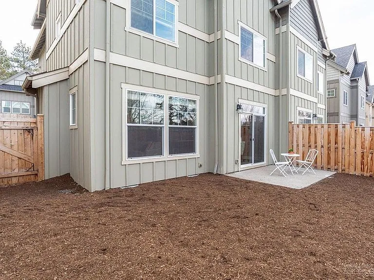 1076 SE Leonel Ln — Photo 20