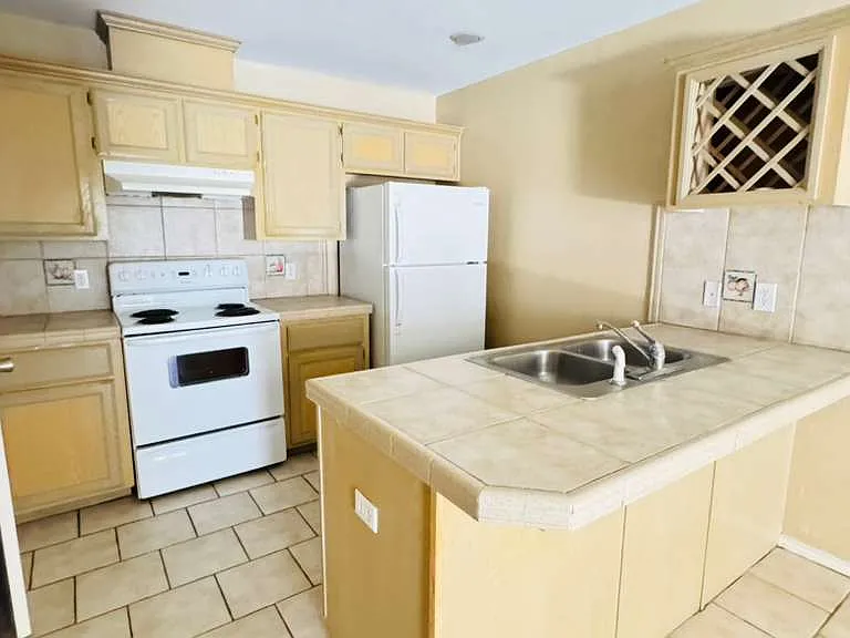1509 Prosperity Dr #4 — Photo 2