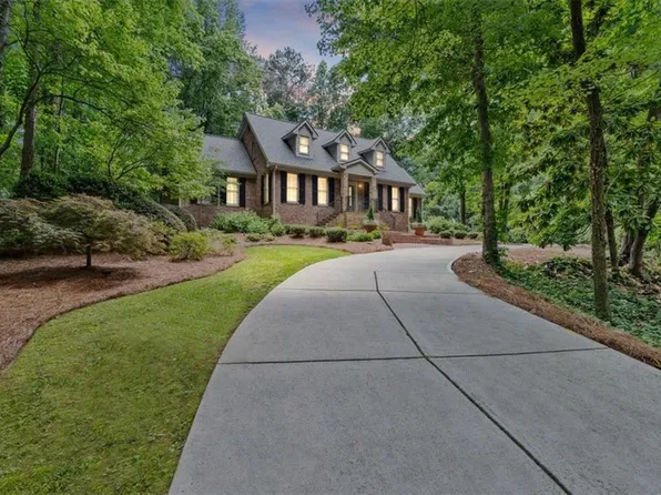 682 Austin Dr SE, Smyrna, GA 30082