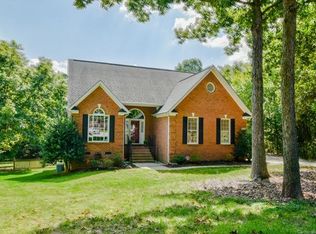 1016 Hunleyhill Ct, Matthews, NC 28104