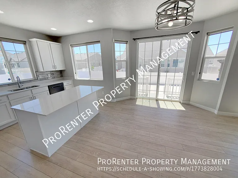 1509 W 450 S — Photo 9