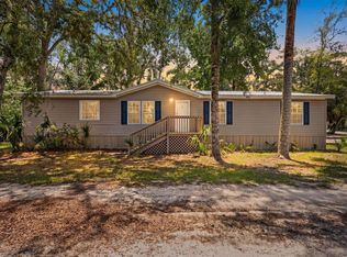 1522 Cedar St NE, Steinhatchee, FL 32359