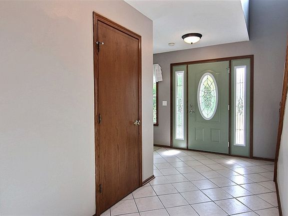 3rd image of 4138 Westlake Village Dr