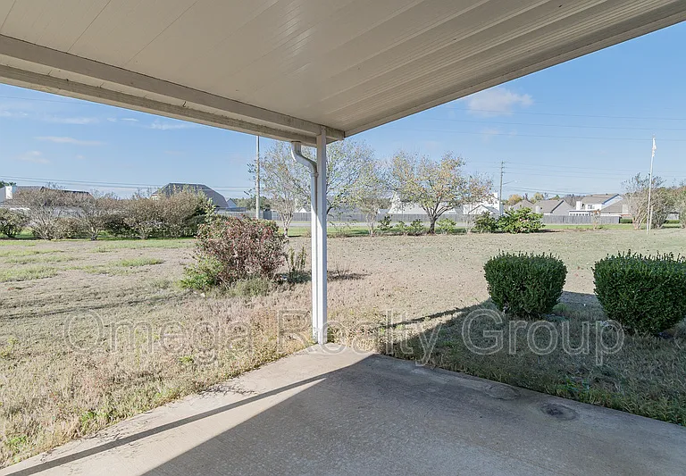 521 McGregor Ct — Photo 38