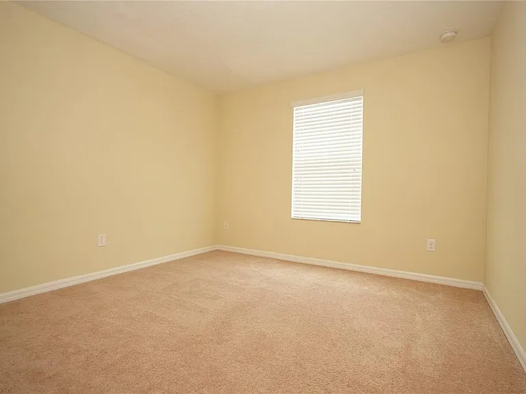 2926 Youngford St — Photo 28