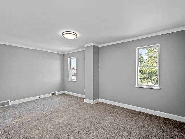 1744 Highland Ave — Photo 14
